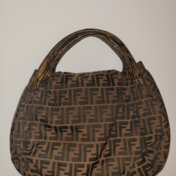 Authentic Fendi Spy Bag - Picture 2 of 9
